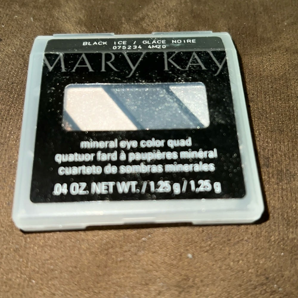 Mary Kay Eye Shadow Quad-Black Ice
